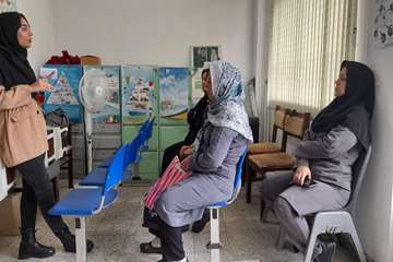  برگزاری برنامه آموزشی سرطان پستان و خودآزمایی توسط دانشجویان پرستاری در خانه بهداشت خشت مسجد